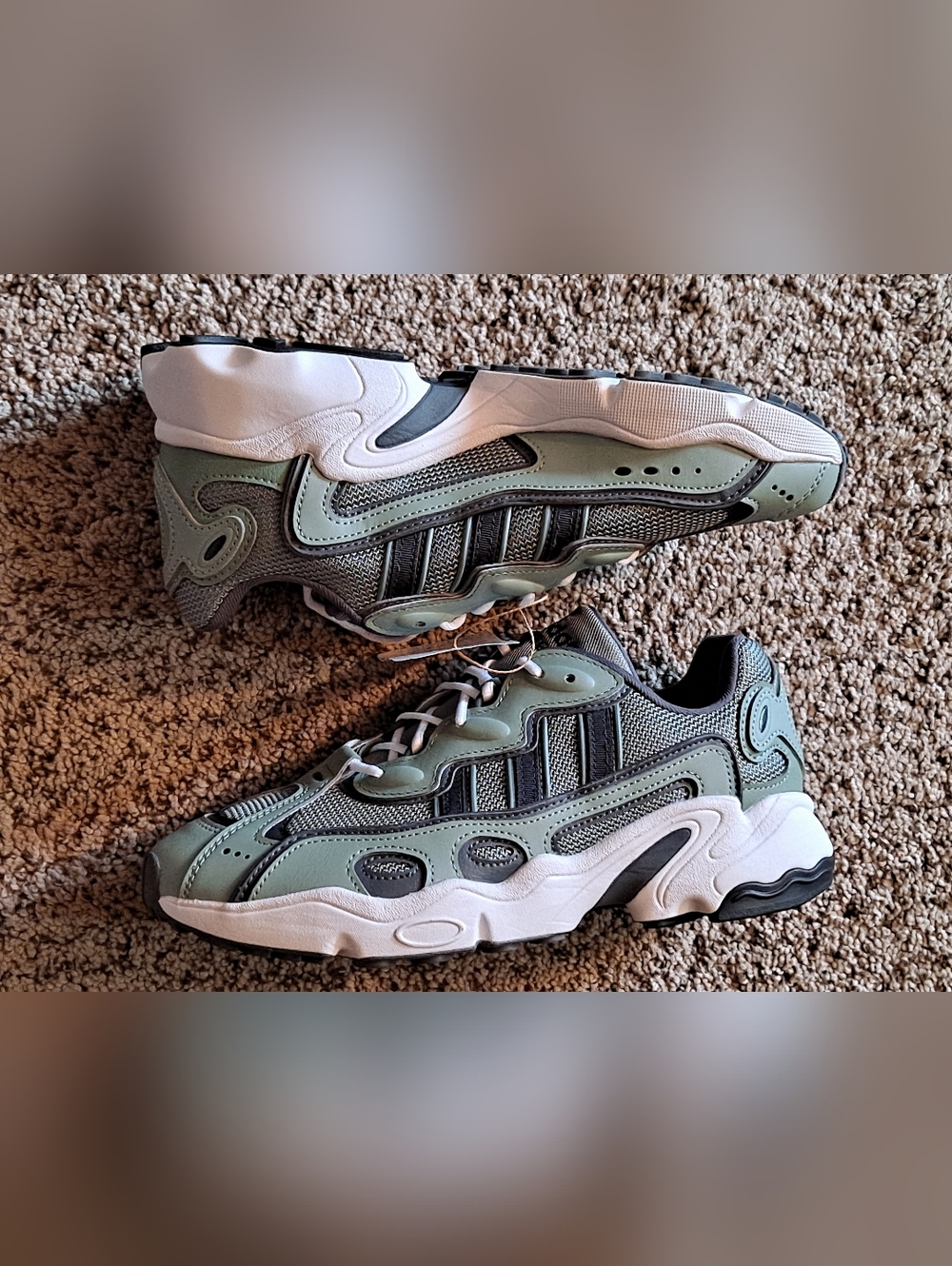Adidas Ozweego OG Sage Green and Gray Chunky Runner Sneakers Size 9.5 - Picture 4 of 8